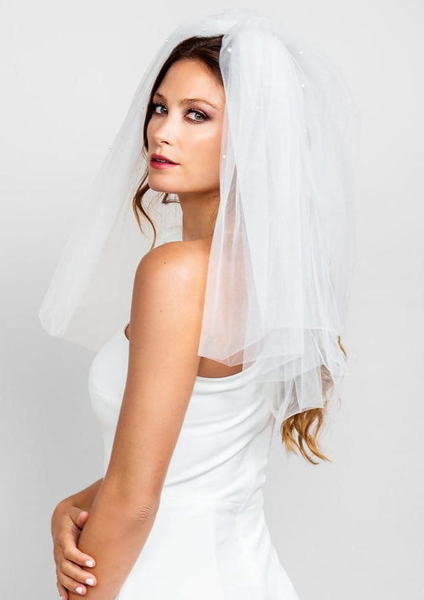 Kiki Short Pearl Bubble Veil