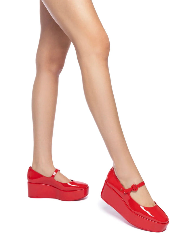 Larroude Blair Flatform In Scarlet Patent Leather