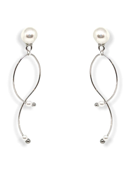 Lulu Infinity Pearl Earrings in Silver