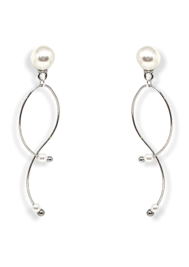 Lulu Infinity Pearl Earrings in Silver