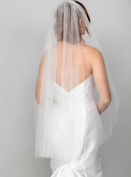 Odessa Fingertip Veil with Heavy Pearl Top