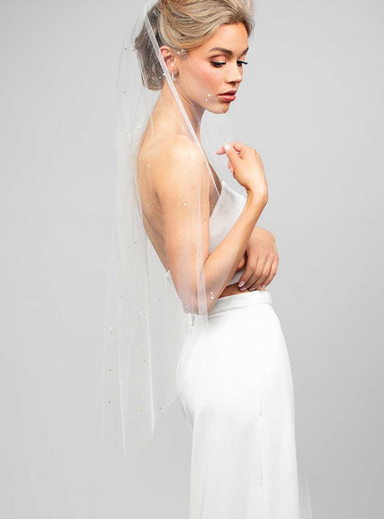 Paige Scatter Pearl and Crystal Fingertip Veil