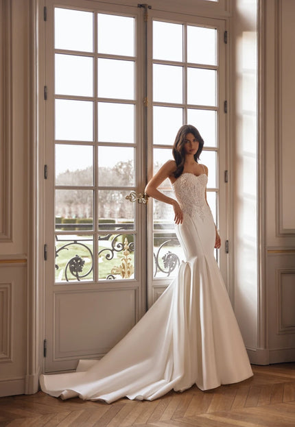 Pollardi Kaira Fitted Mermaid Wedding Dress