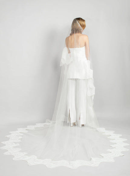 Ariel Taub Valencia Wave Lace Cathedral Veil