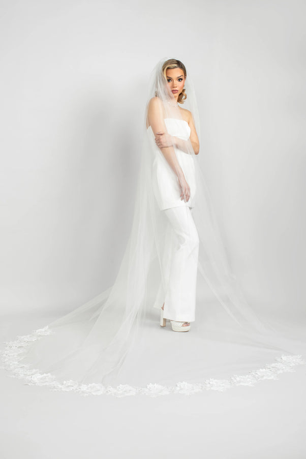 Ariel Taub Valentina Rose Lace Veil Light Ivory