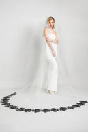 Light Ivory / Black