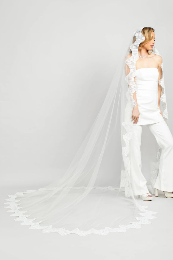 Ariel Taub Venus Wave Lace Veil Ivory