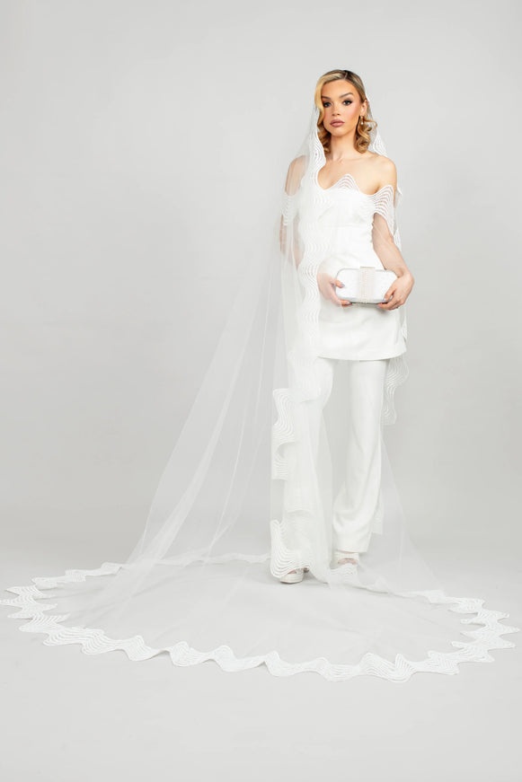 Ariel Taub Venus Wave Lace Veil