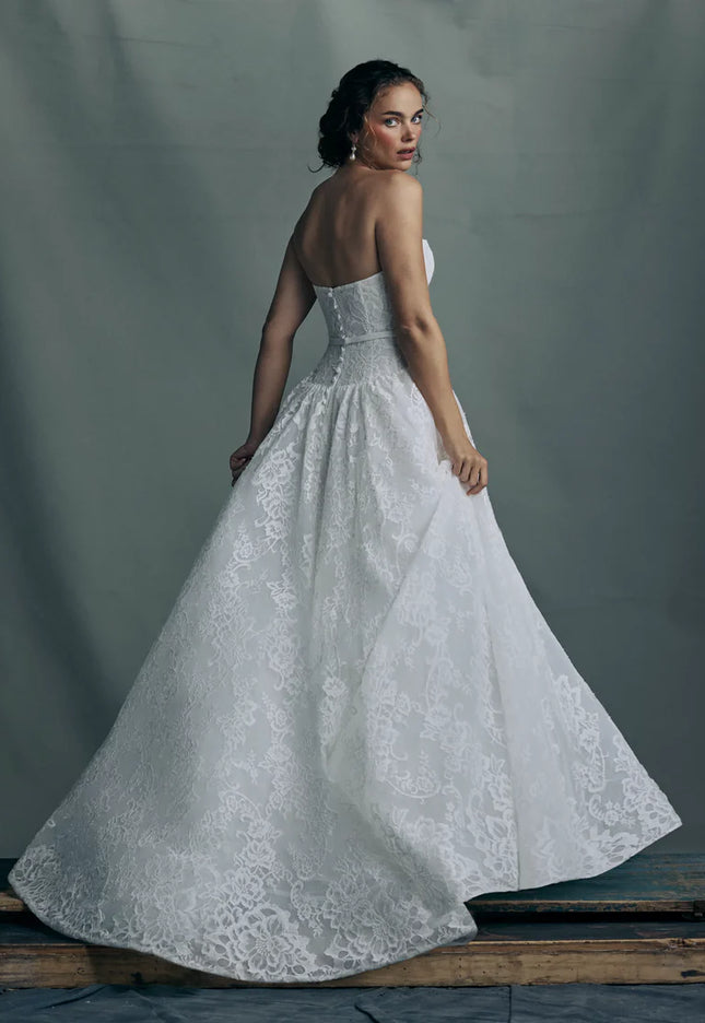Anne Barge Albertine Chantilly Lace Wedding Gown