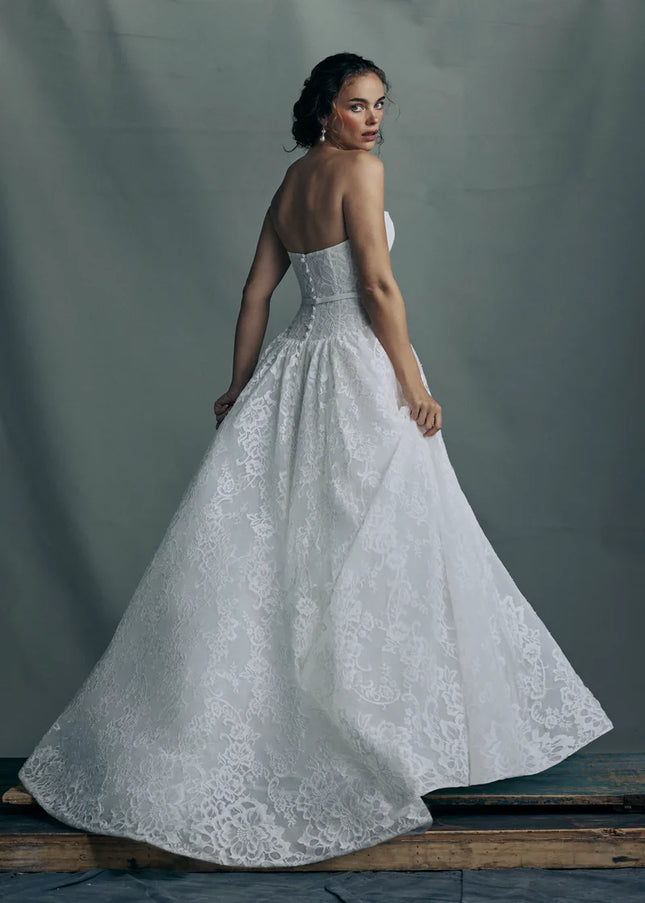 Anne Barge Albertine Chantilly Lace Wedding Gown