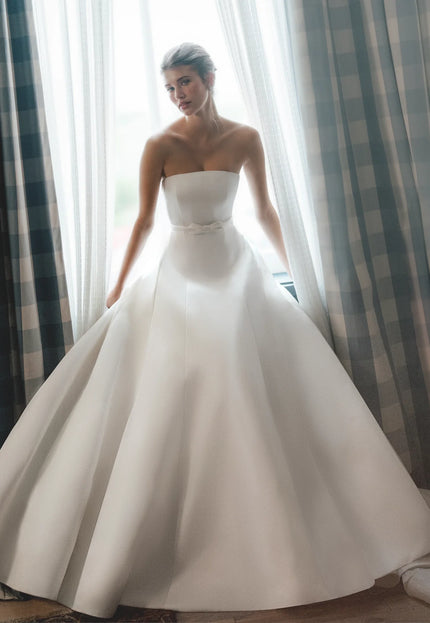 Anne Barge Loyola Wedding Gown