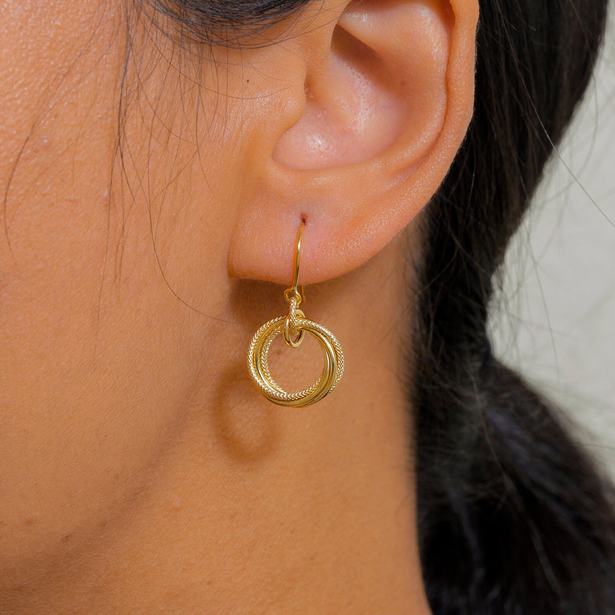 14k Yellow Gold Earrings with Interlocking Circle Dangles