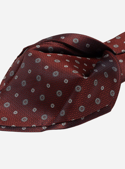 Elizabetta Benelli Silk Jacquard Tie in Burgundy, worn styling