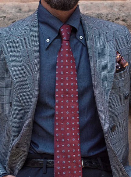 Elizabetta Benelli Silk Jacquard Tie in Burgundy, pattern detail