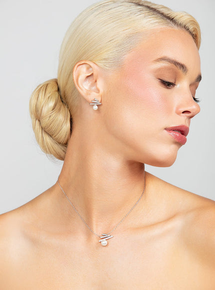 Quinlan Zigzag Crystal and Pearl Pendant Necklace