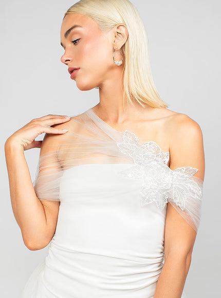 Regal Tulle Wrap