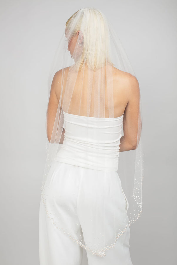 River Fingertip Pearl and Crystal Veil