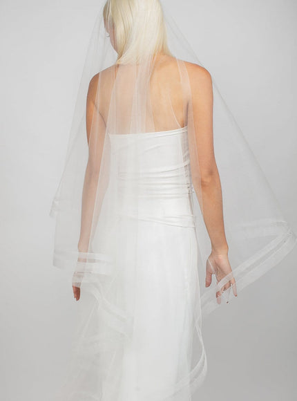 Ryder Waltz Double Horsehair Trim & Crystal Veil