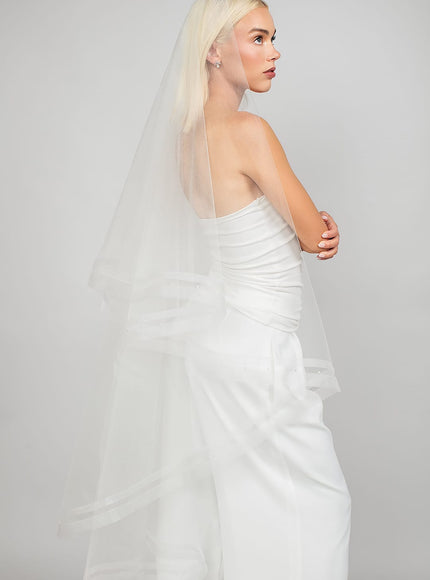 Ryder Waltz Double Horsehair Trim & Crystal Veil
