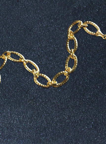 Textured Oval Link Bracelet in 14k Yellow Gold - Ellie Belle