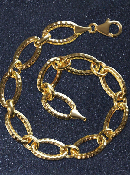 Textured Oval Link Bracelet in 14k Yellow Gold - Ellie Belle